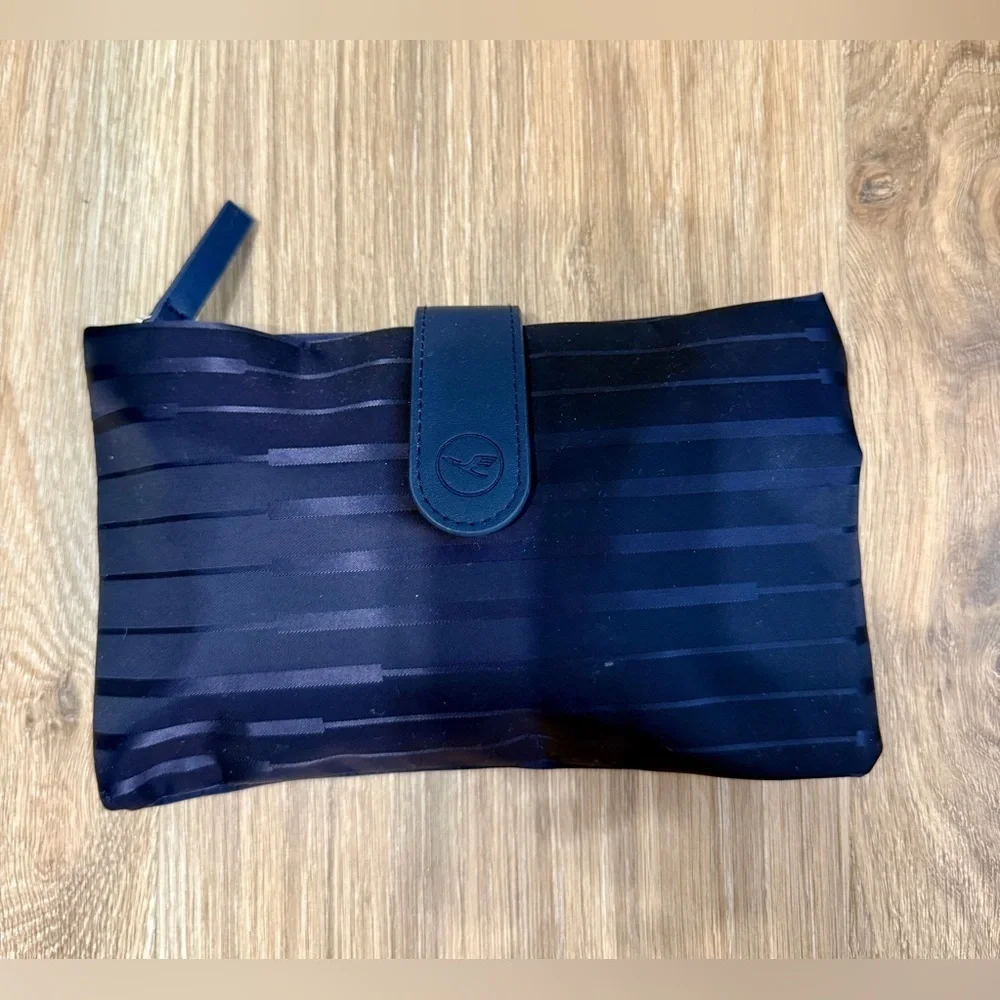 Lufthansa Business Class Amenity Kit Navy Complete